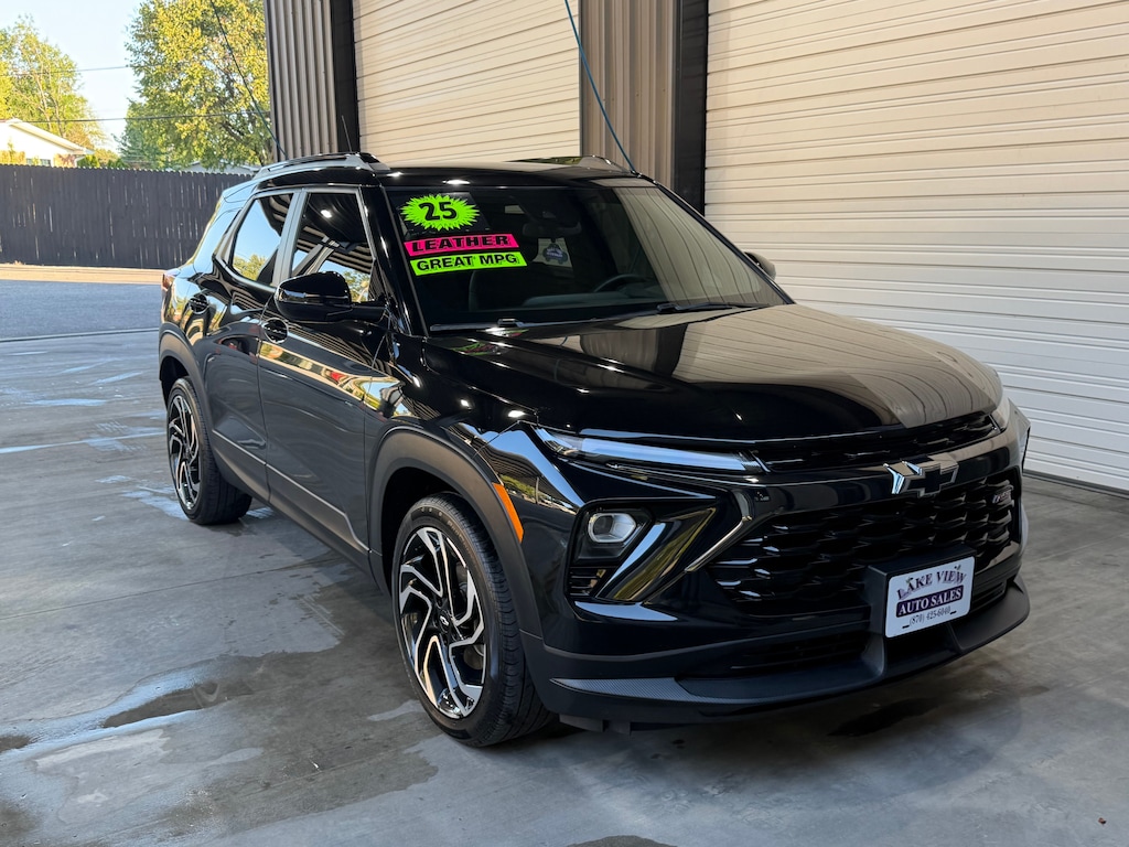 Used 2025 Chevrolet Trailblazer RS SUV