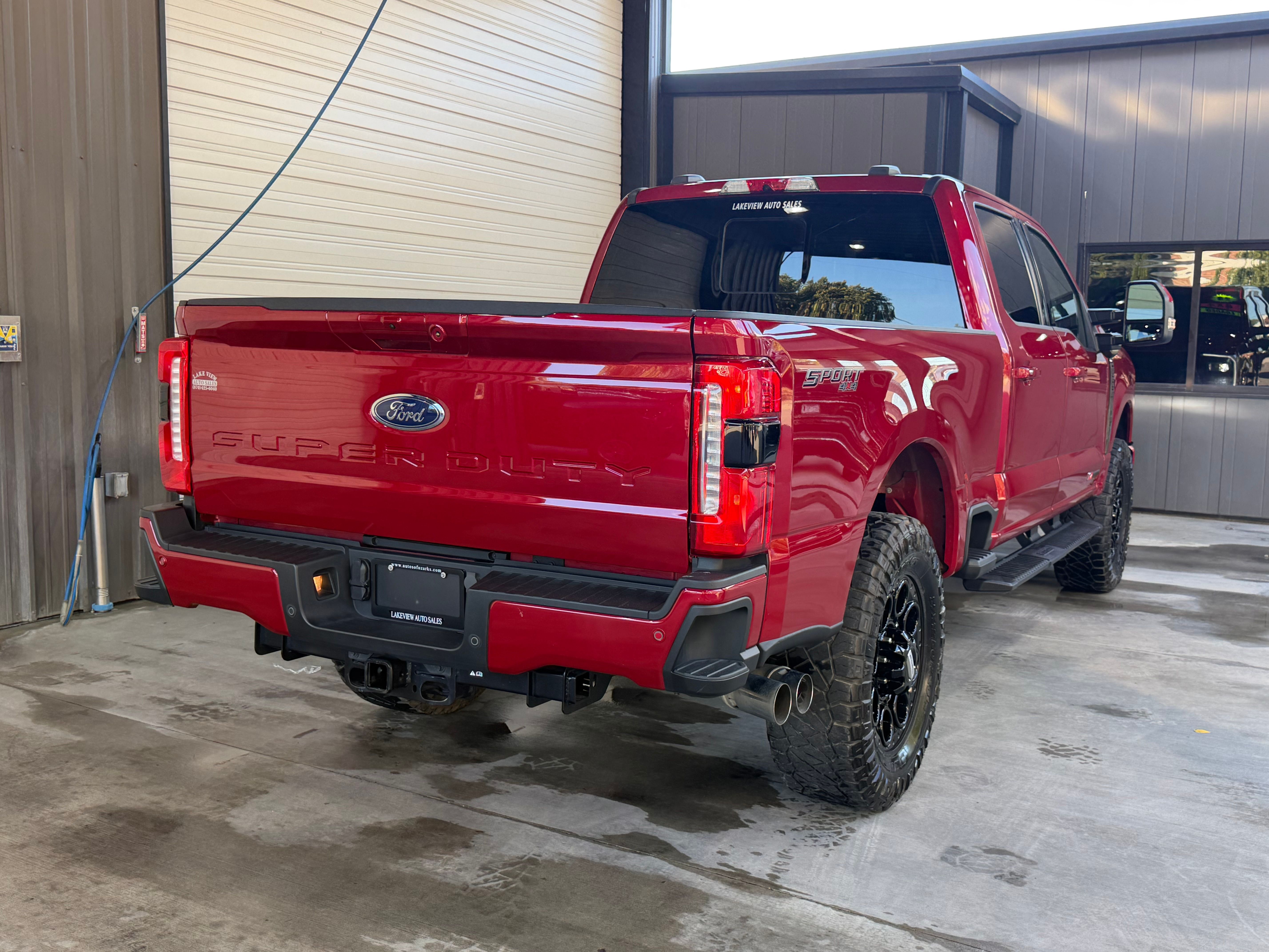 Used 2023 Ford F-250SD Lariat Truck