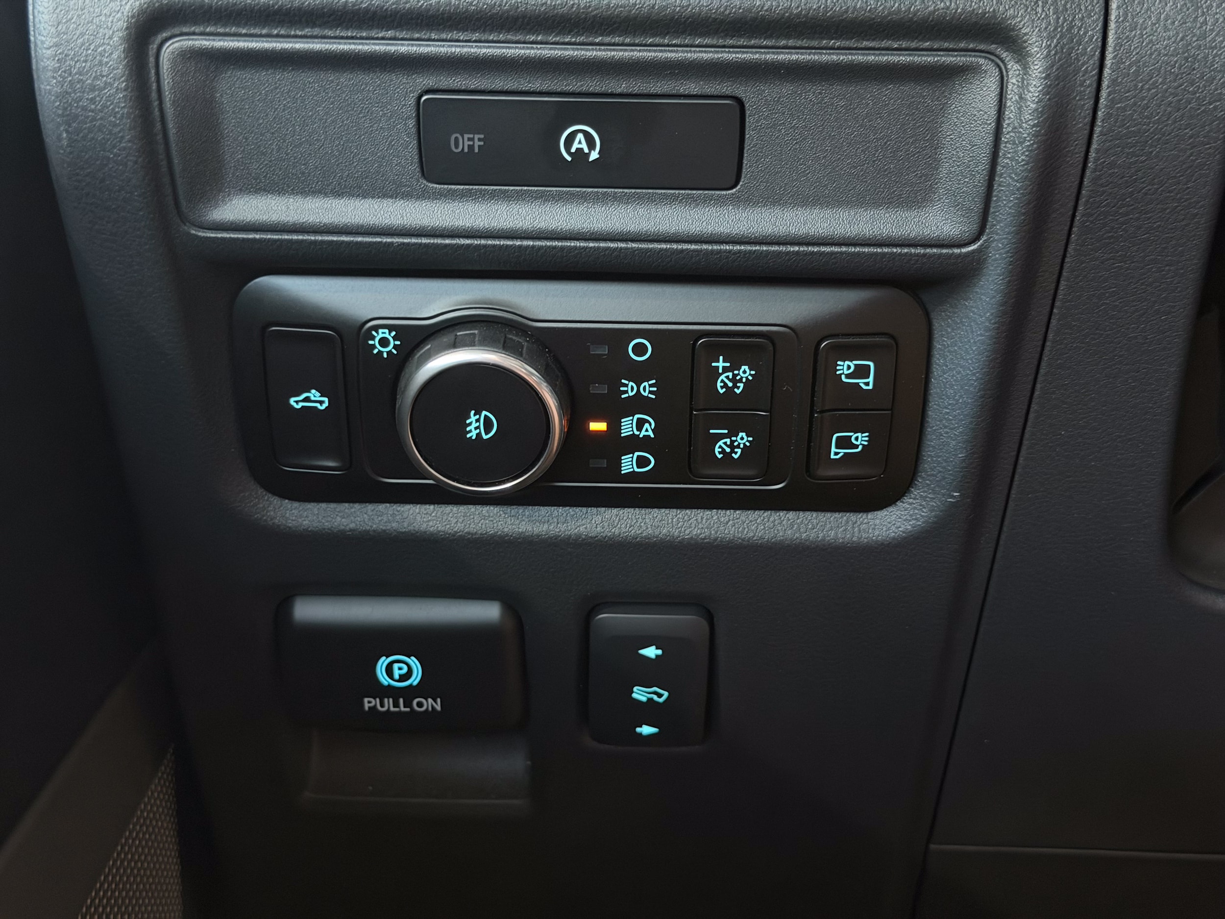 2025 Ford F-150 Lariat - Photo 13