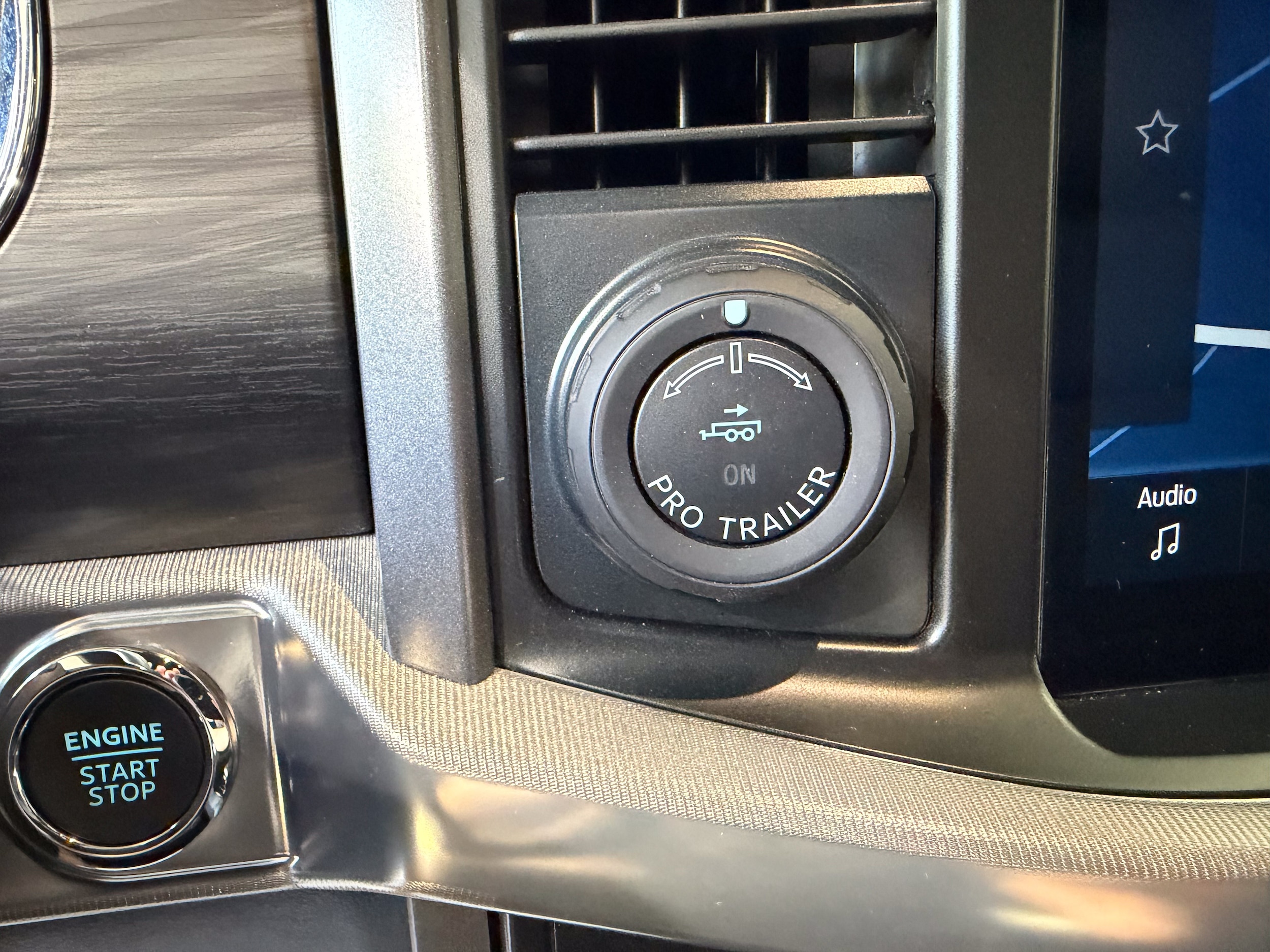 2025 Ford F-150 Lariat - Photo 23