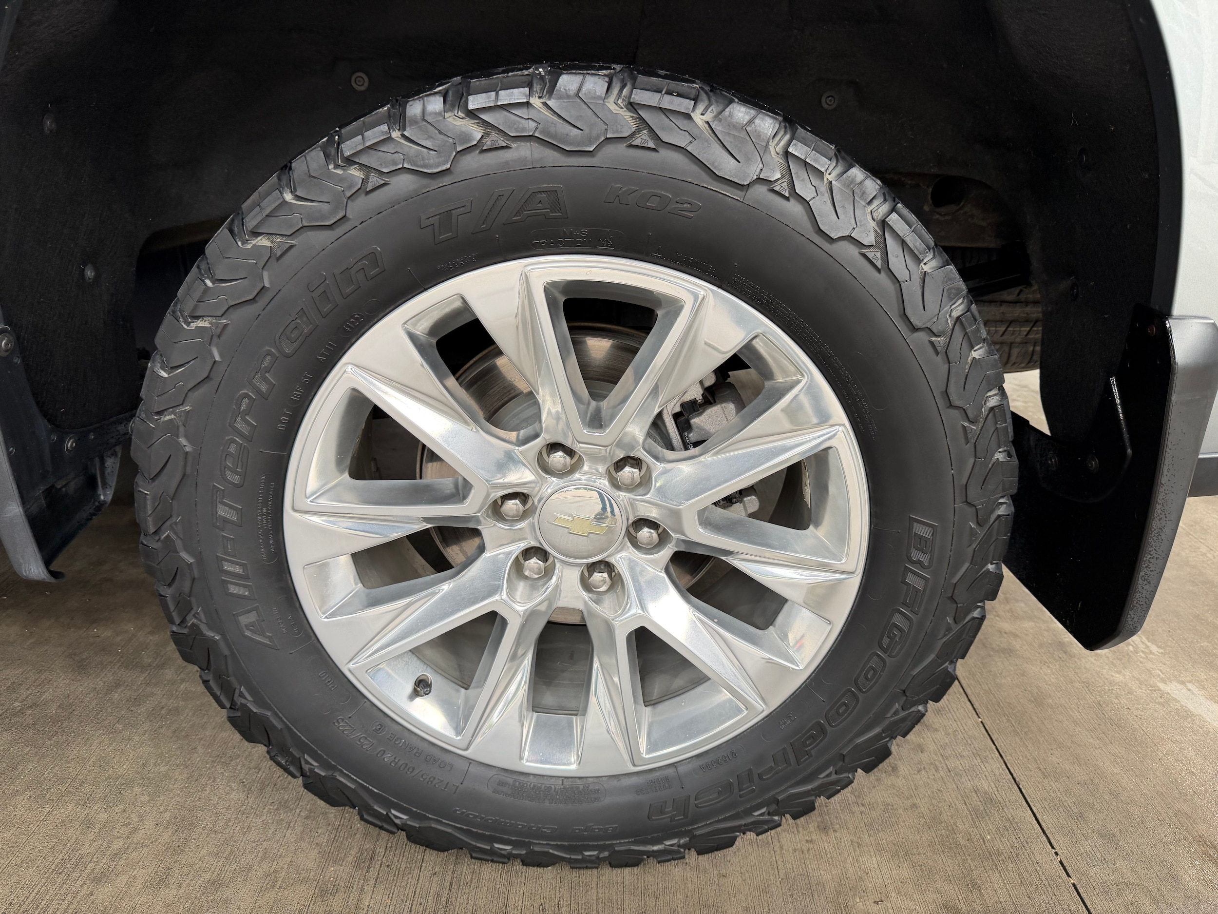 2025 Chevrolet Silverado 1500 LTZ - Photo 32