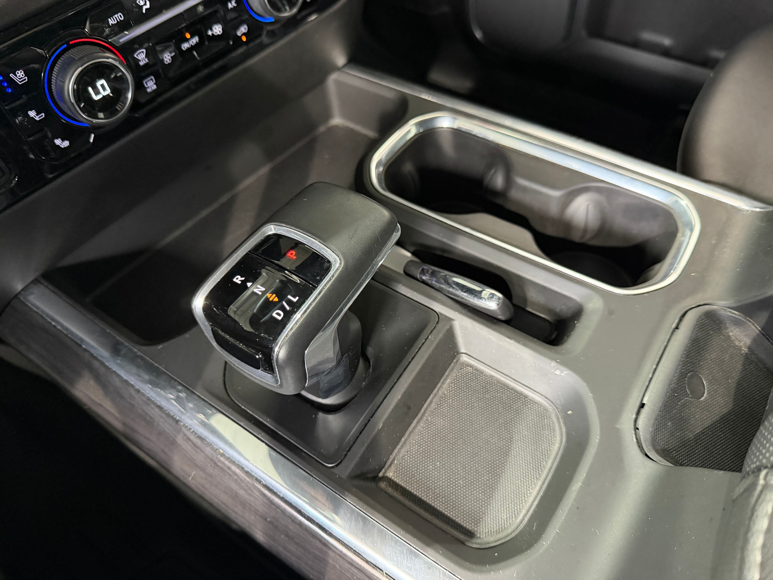 2025 Chevrolet Silverado 1500 LTZ - Photo 24
