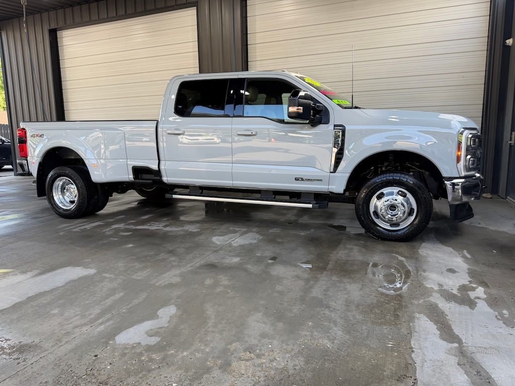 Used 2025 Ford F-350SD Lariat Truck