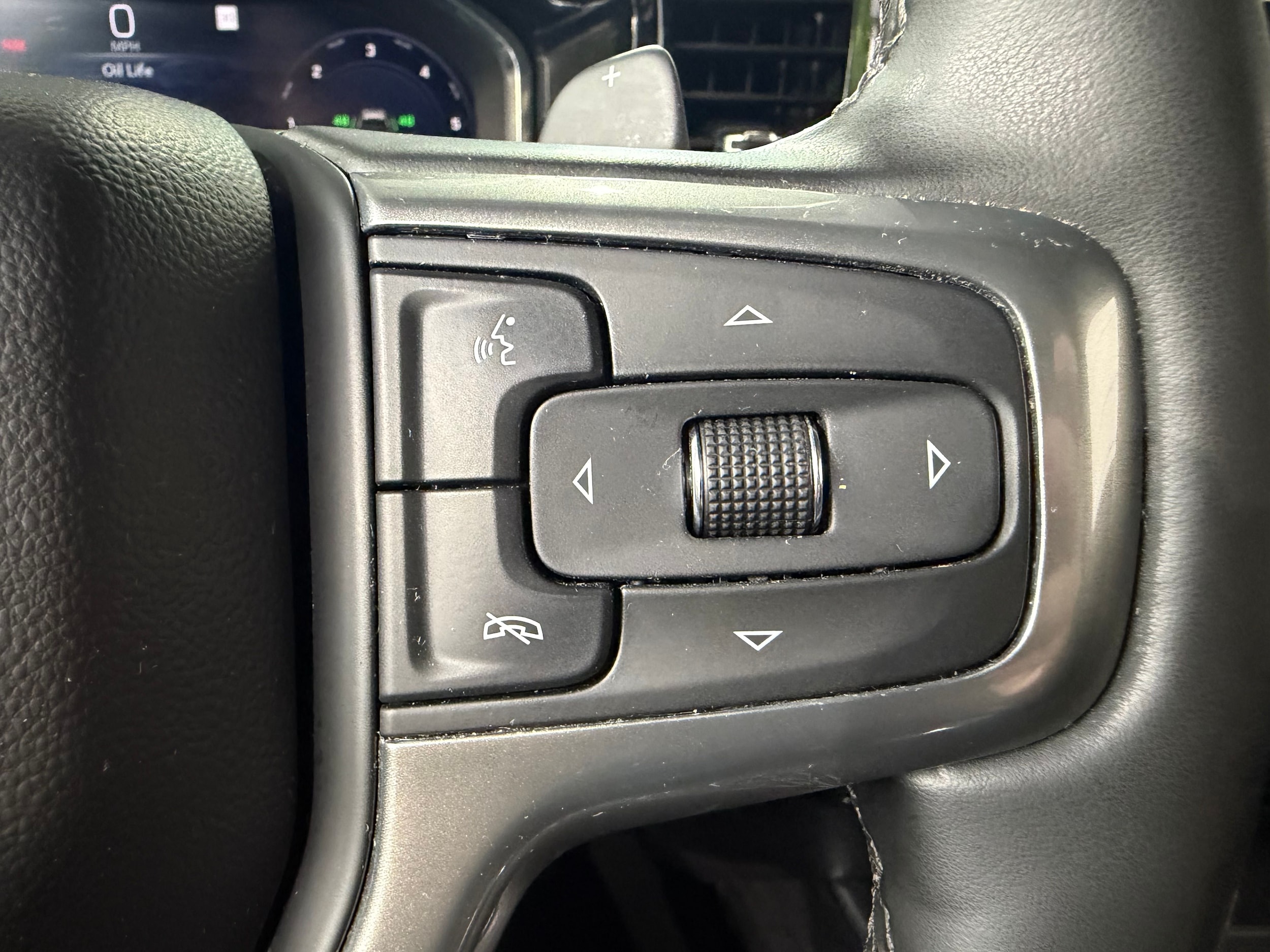 2025 Chevrolet Silverado 1500 LTZ - Photo 19