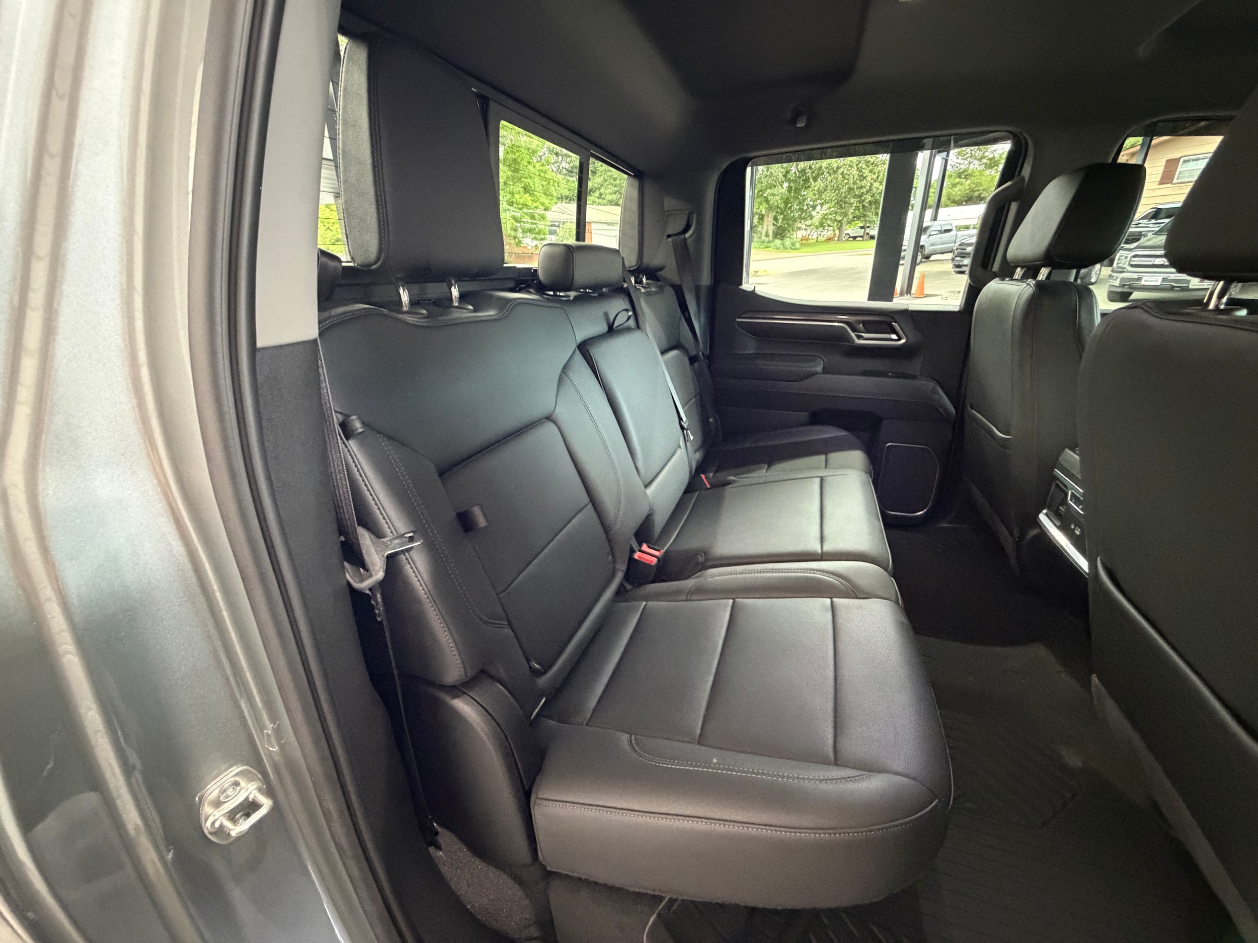 2025 Chevrolet Silverado 1500 LTZ - Photo 28