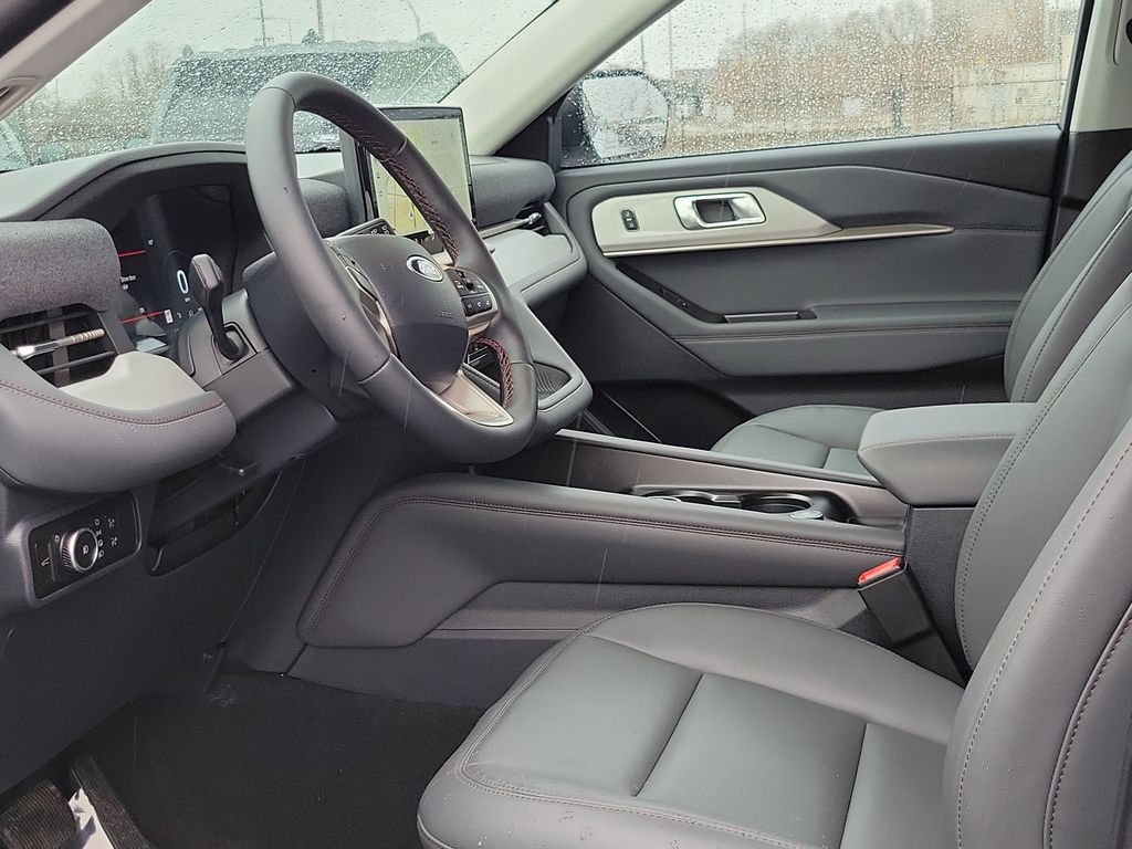 2026 Ford Explorer Active - Photo 8