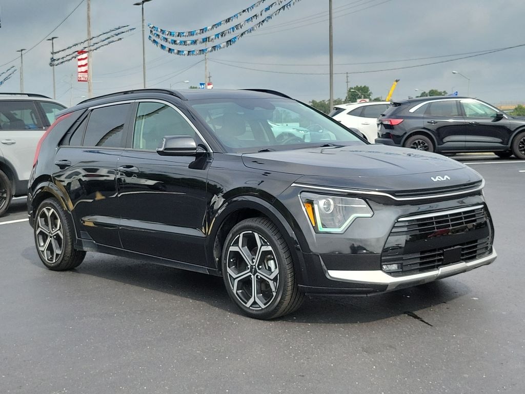 Used 2023 Kia Niro EX Touring Sport Utility