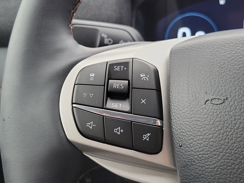 2026 Ford Explorer Active - Photo 13