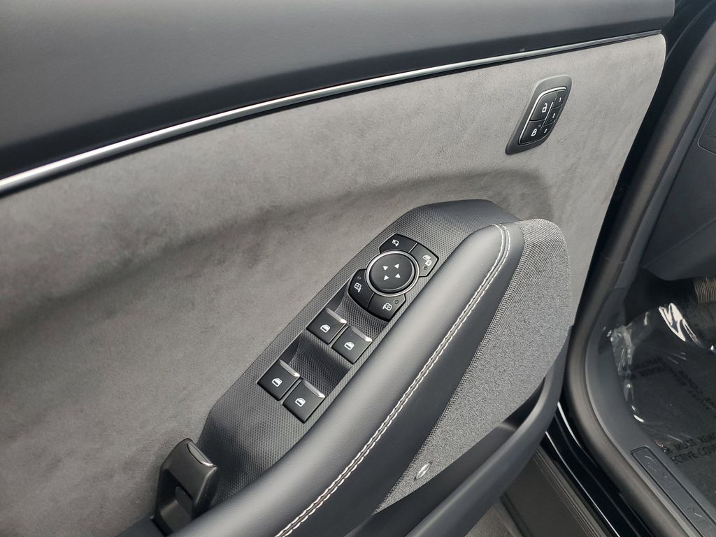 2025 Ford Mustang Mach-E GT - Photo 7