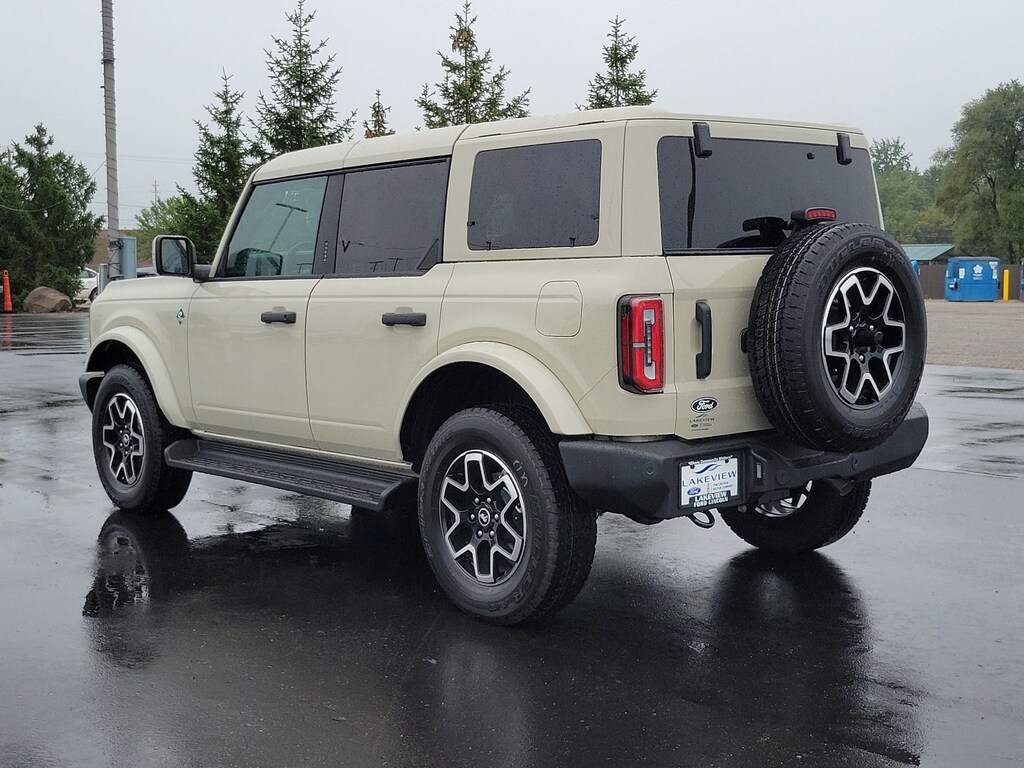 New 2026 Ford Bronco Outer Banks Sport Utility
