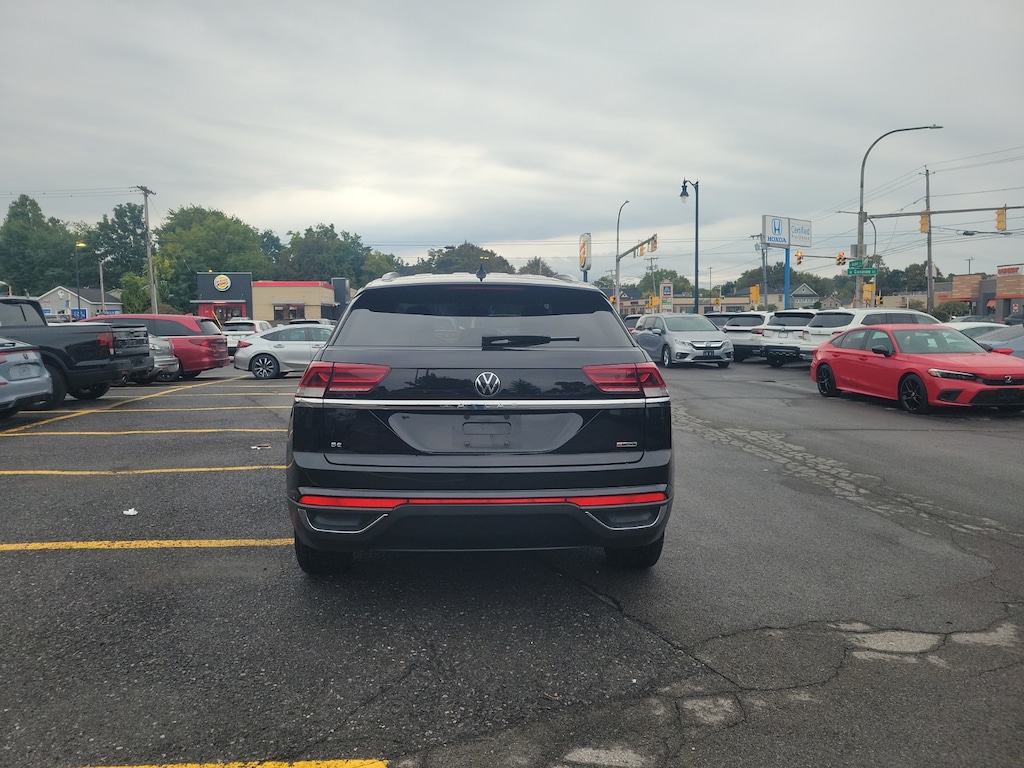 Used 2022 Volkswagen Atlas Cross Sport 2.0T SE SUV