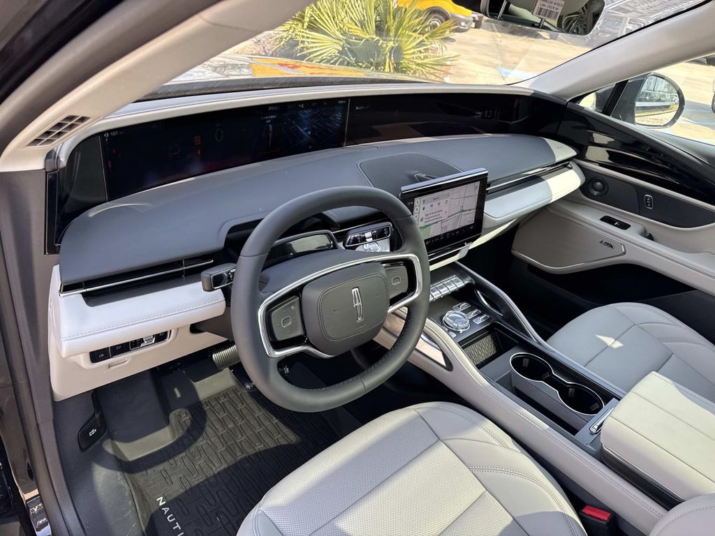 2026 Lincoln Nautilus Premiere - Photo 8