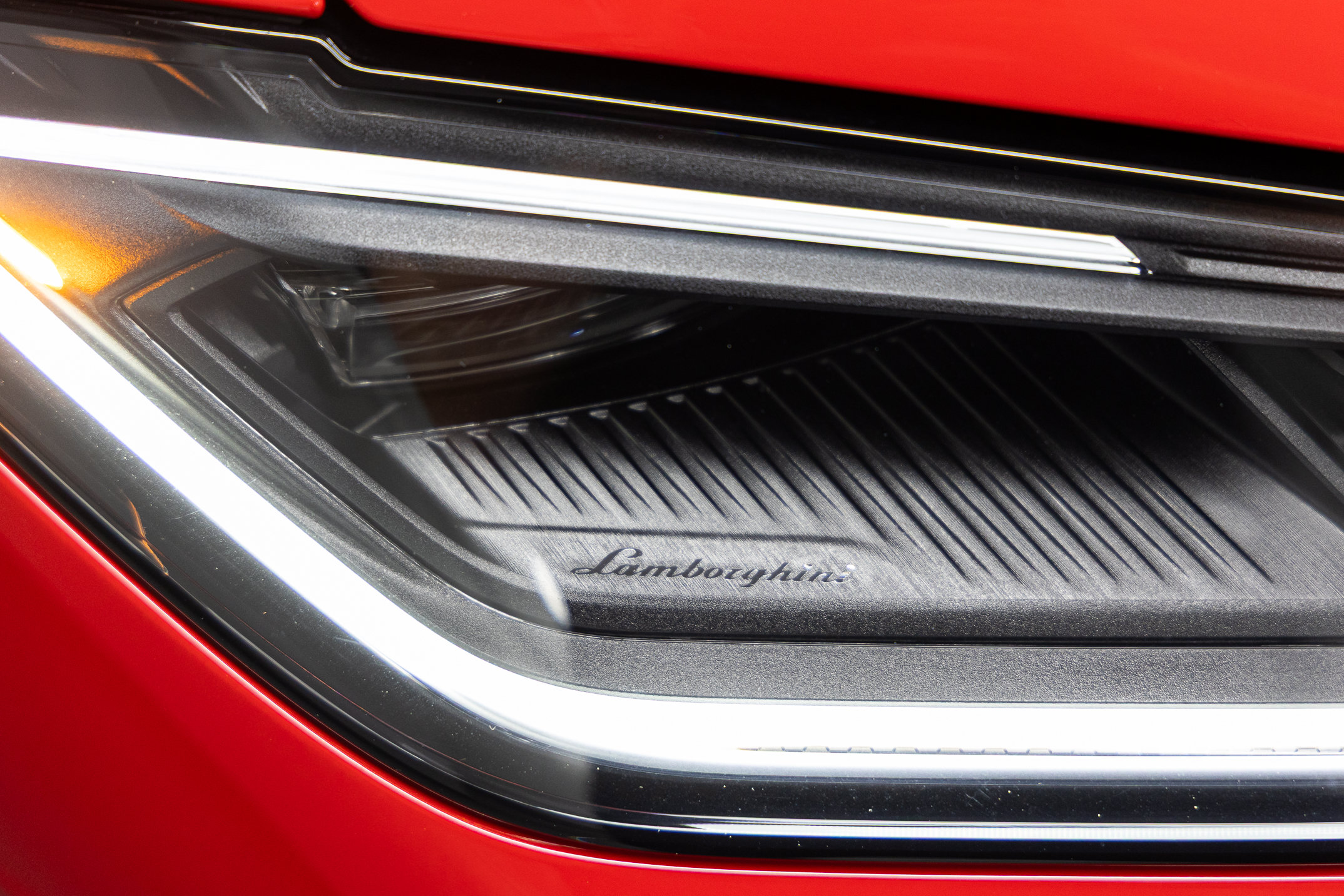 2026 Lamborghini Urus SE - Photo 14