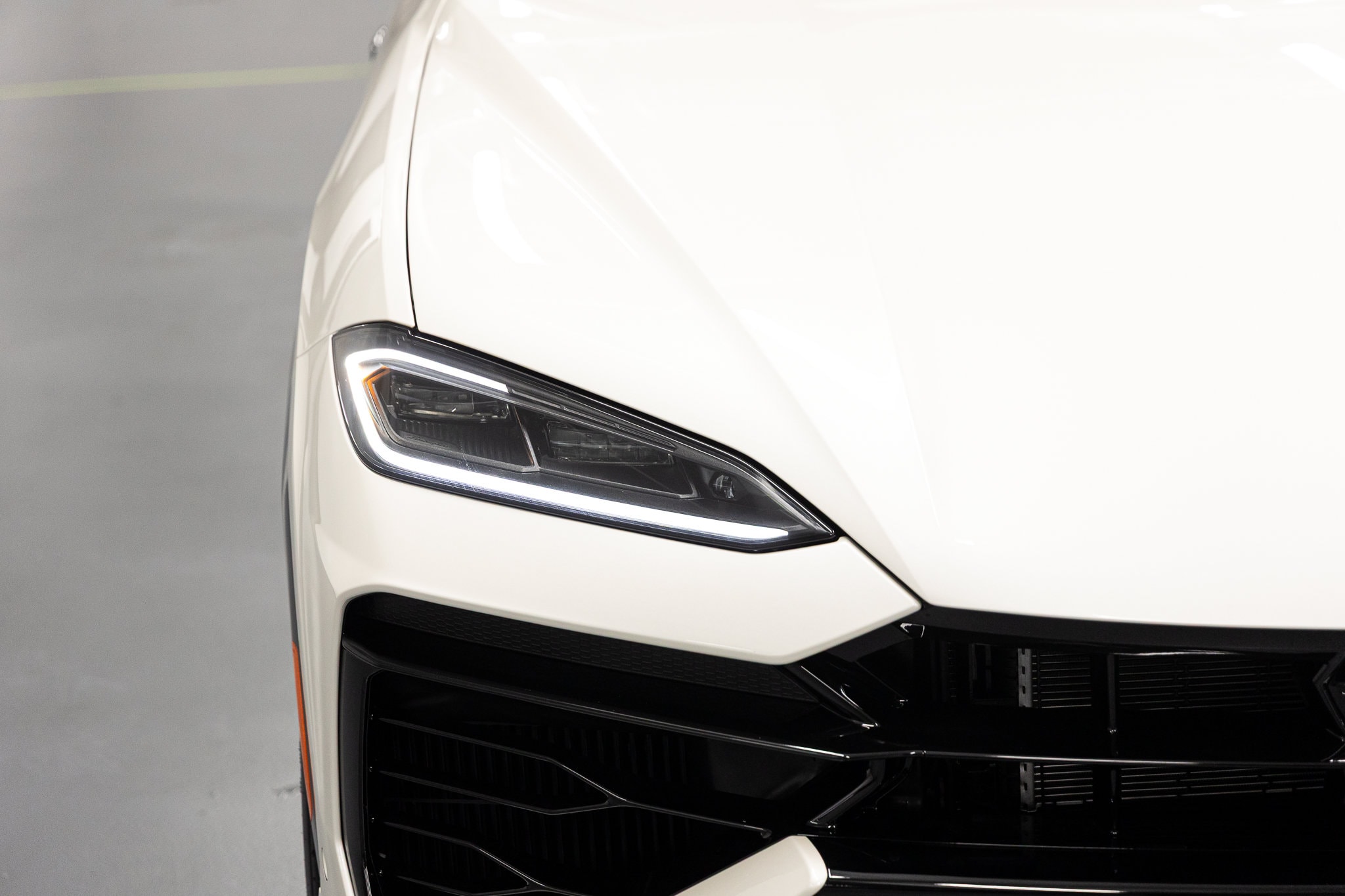2026 Lamborghini Urus SE - Photo 12