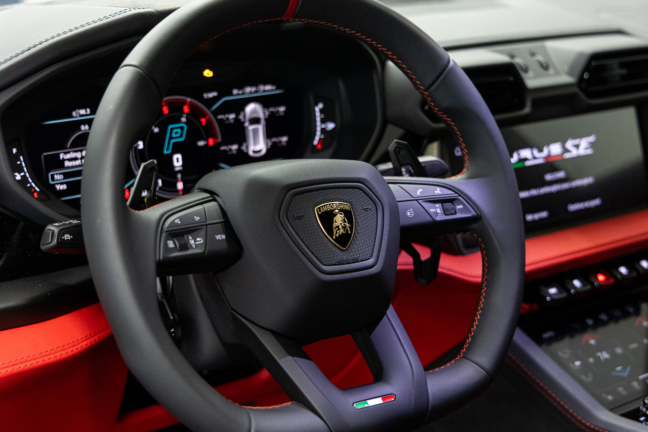2026 Lamborghini Urus SE - Photo 33