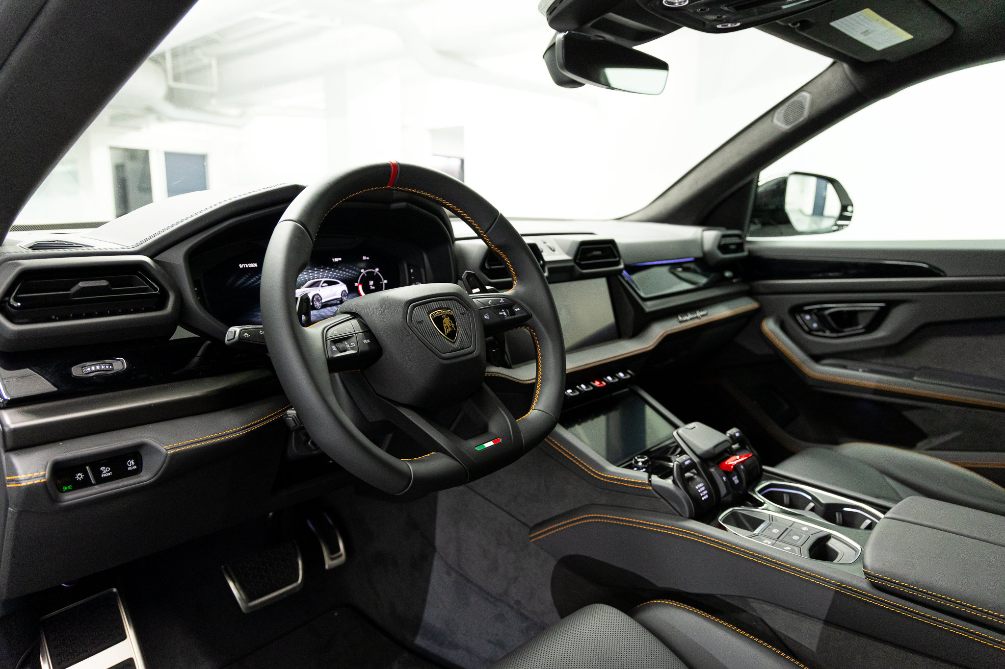 2026 Lamborghini Urus SE - Photo 38