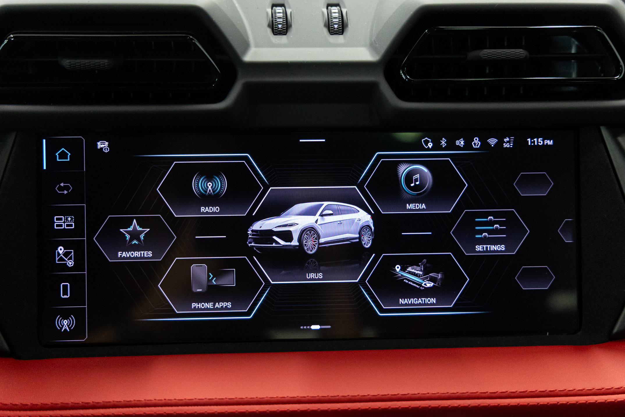 2026 Lamborghini Urus SE - Photo 42