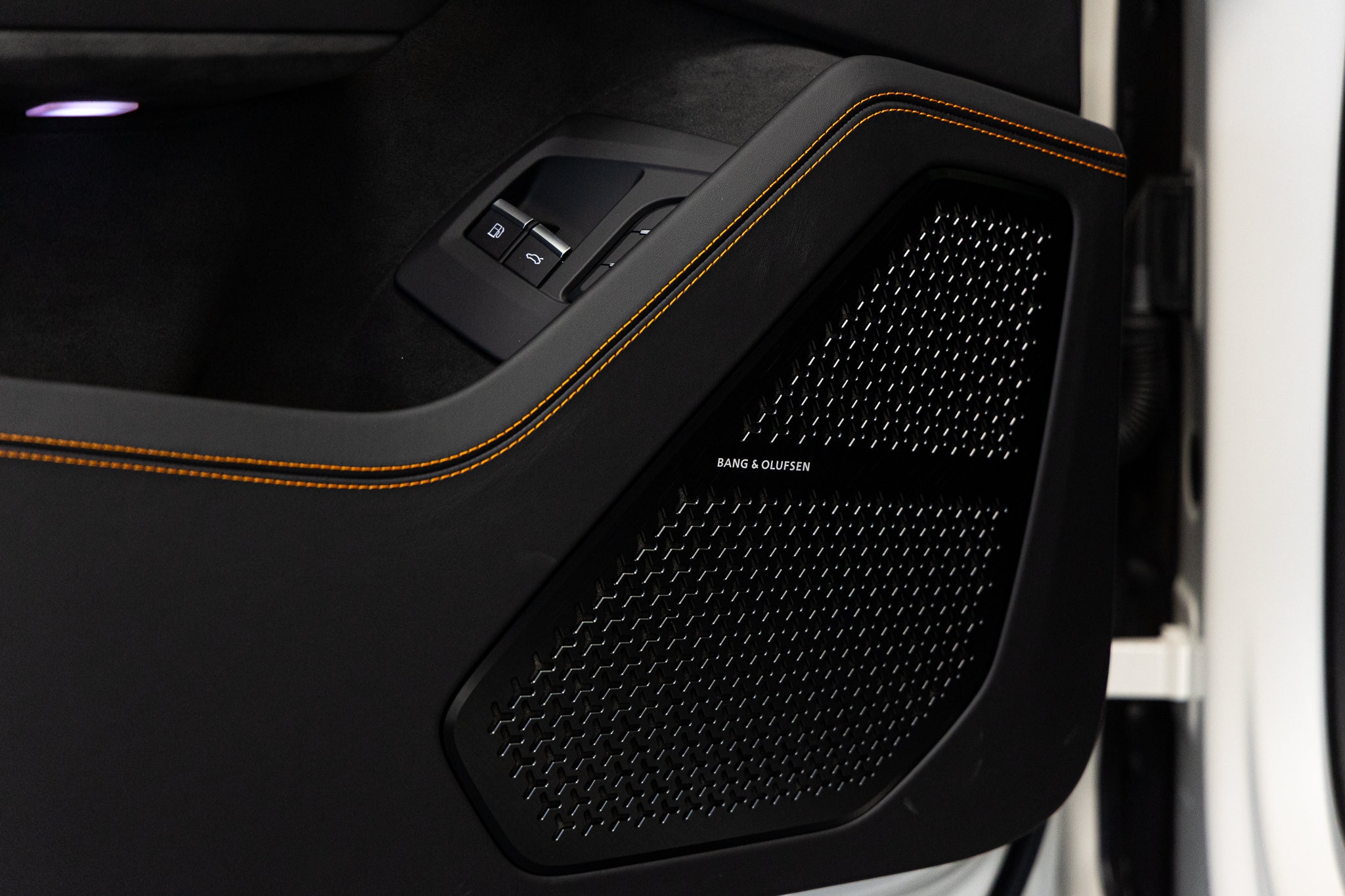 2026 Lamborghini Urus SE - Photo 32