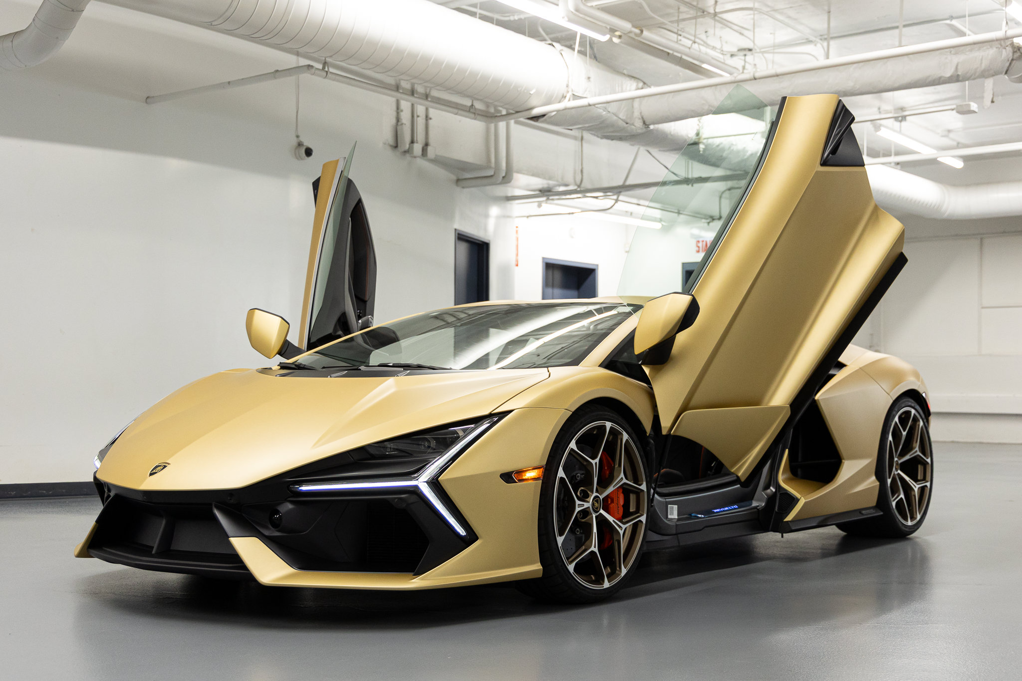 2026 Lamborghini Revuelto Base - Photo 2