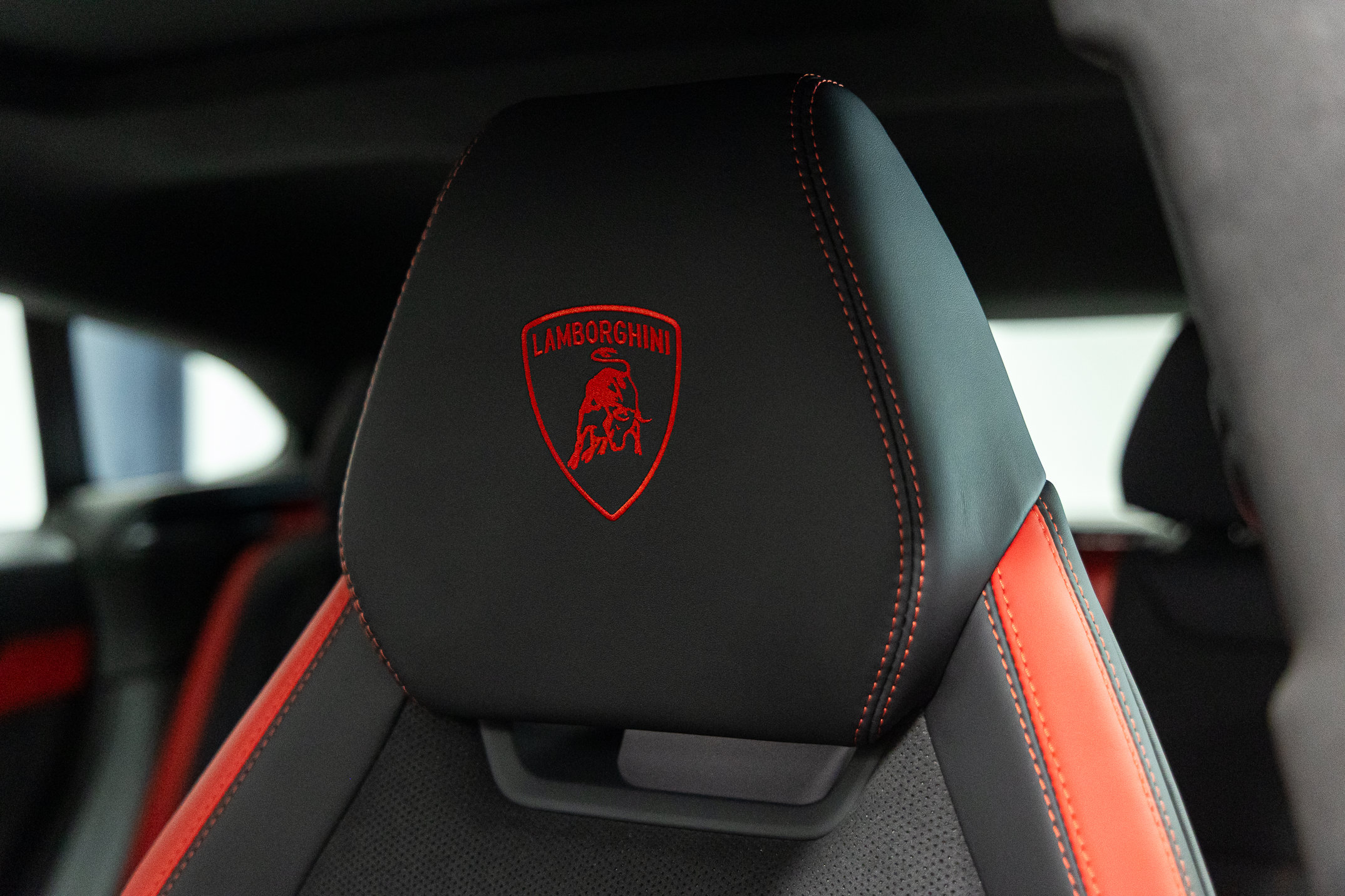 2026 Lamborghini Urus SE - Photo 30