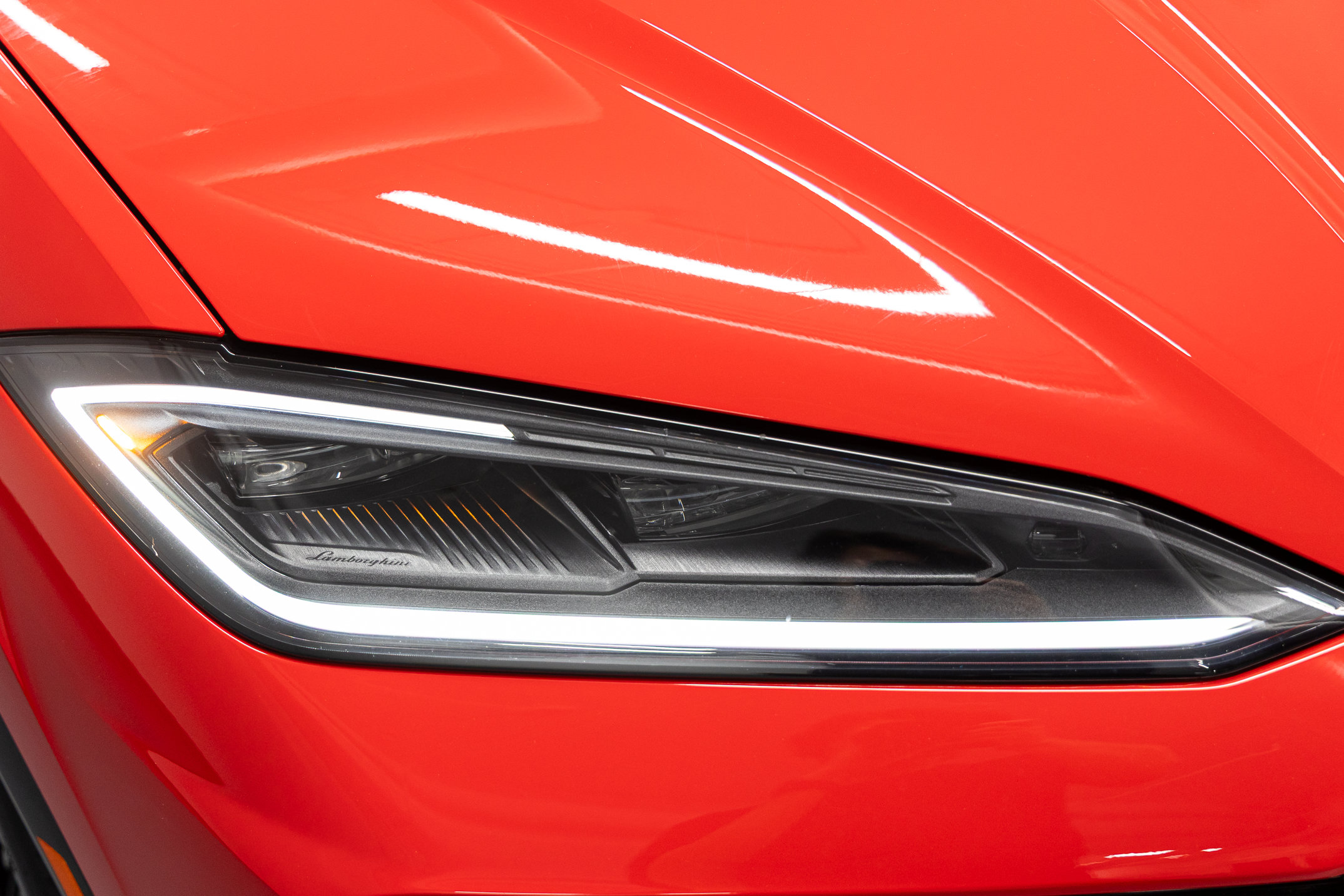 2026 Lamborghini Urus SE - Photo 13