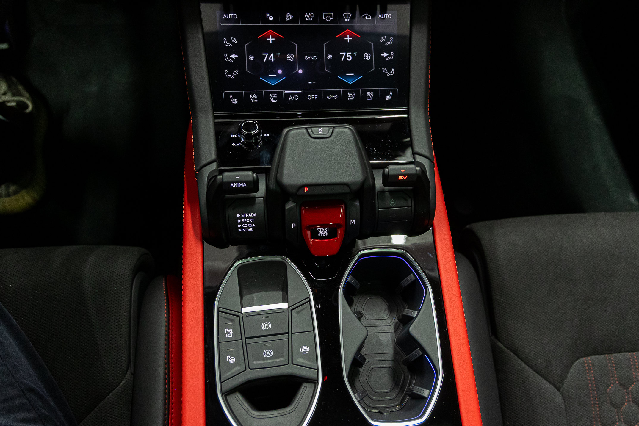 2026 Lamborghini Urus SE - Photo 41
