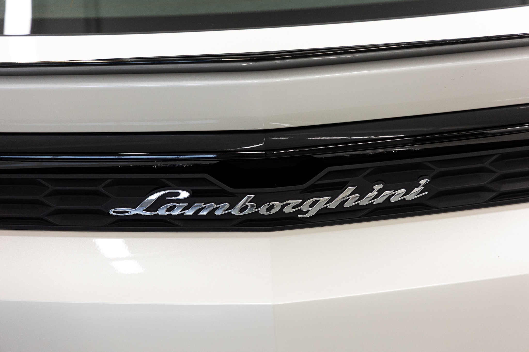 2026 Lamborghini Urus SE - Photo 25