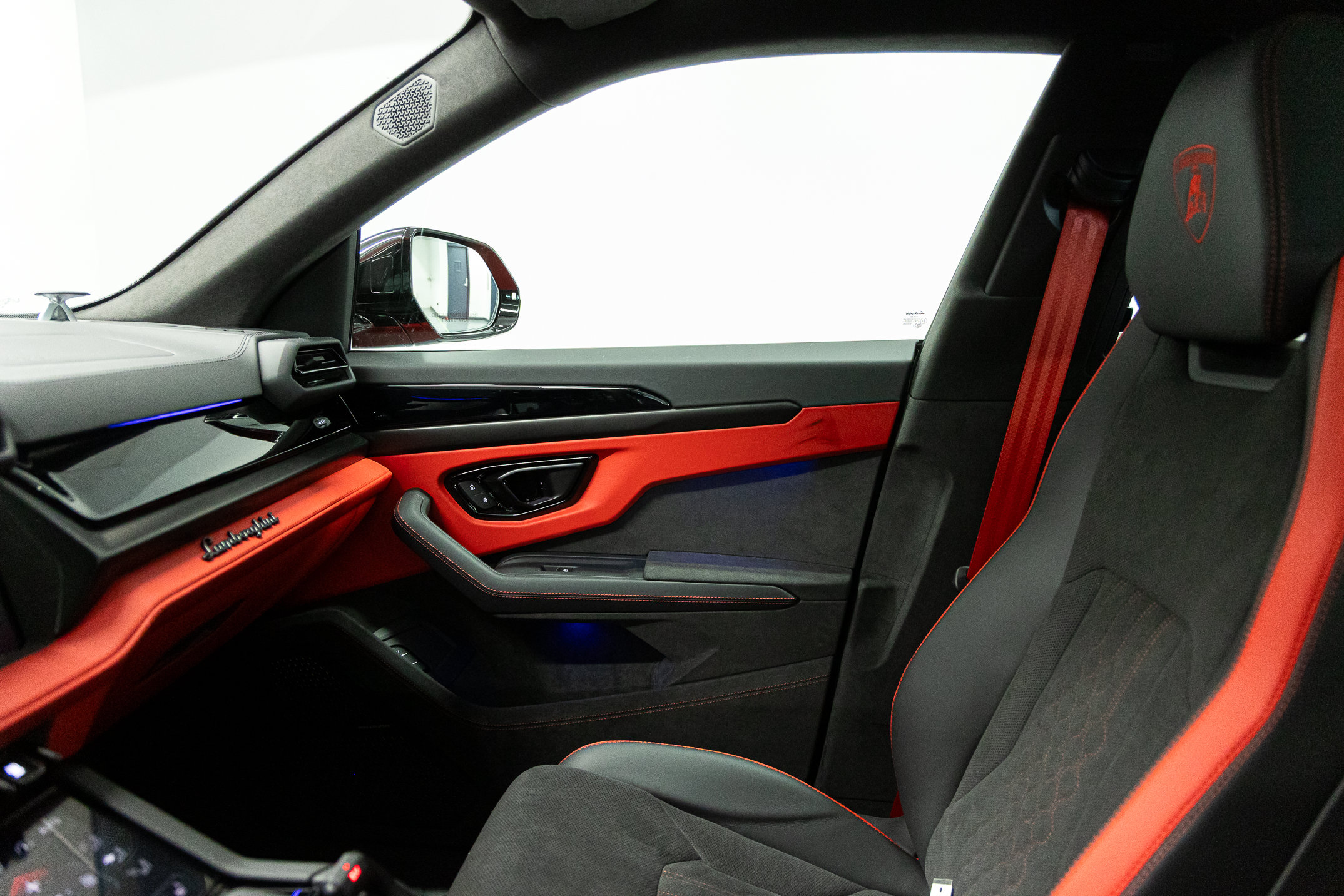 2026 Lamborghini Urus SE - Photo 50