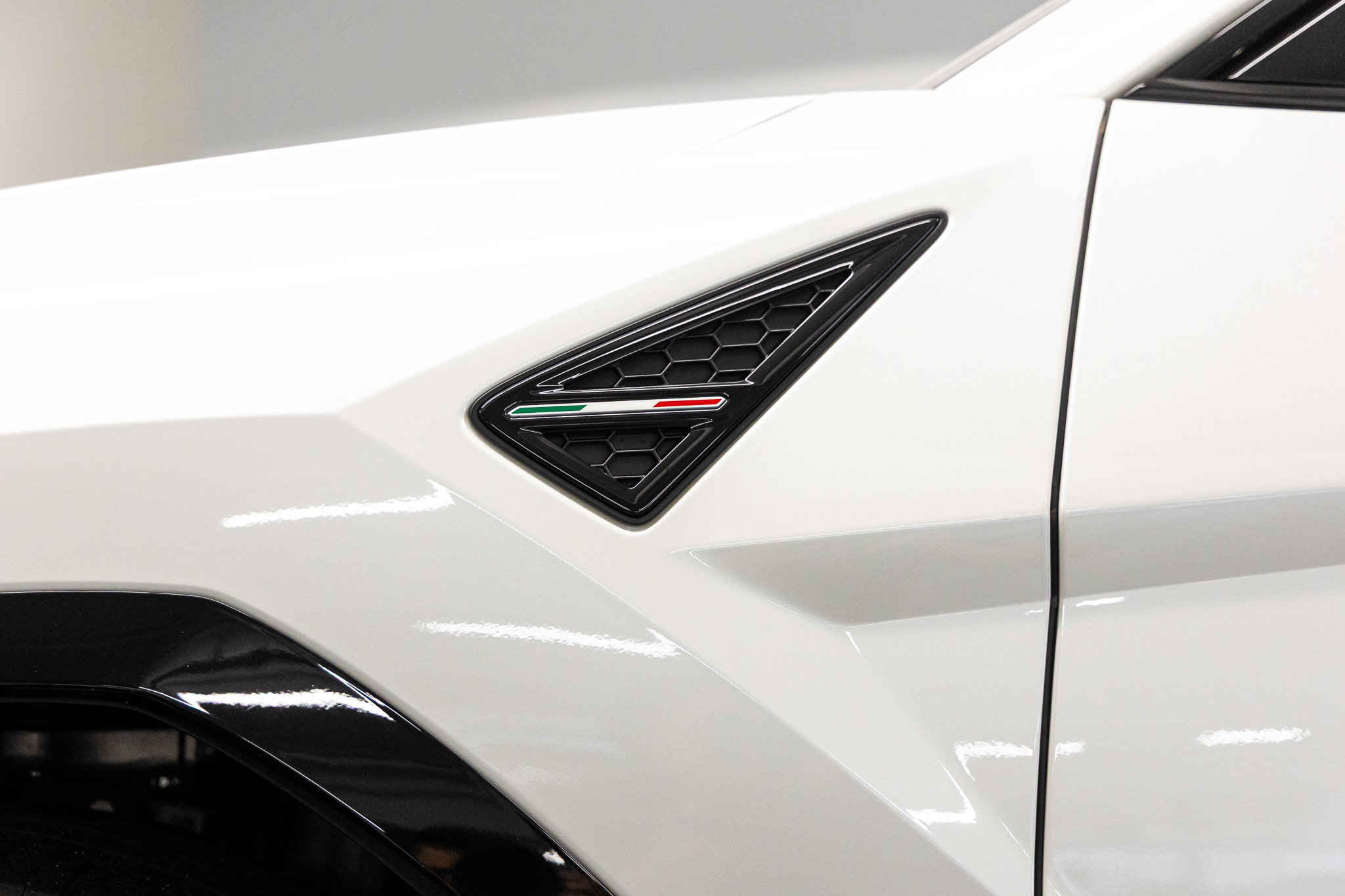 2026 Lamborghini Urus SE - Photo 21