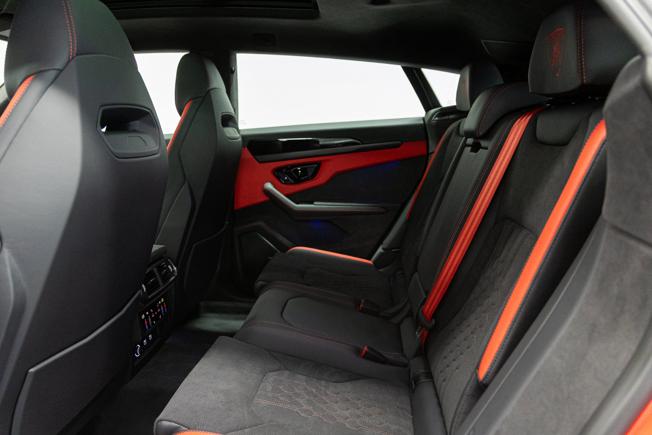 2026 Lamborghini Urus SE - Photo 52