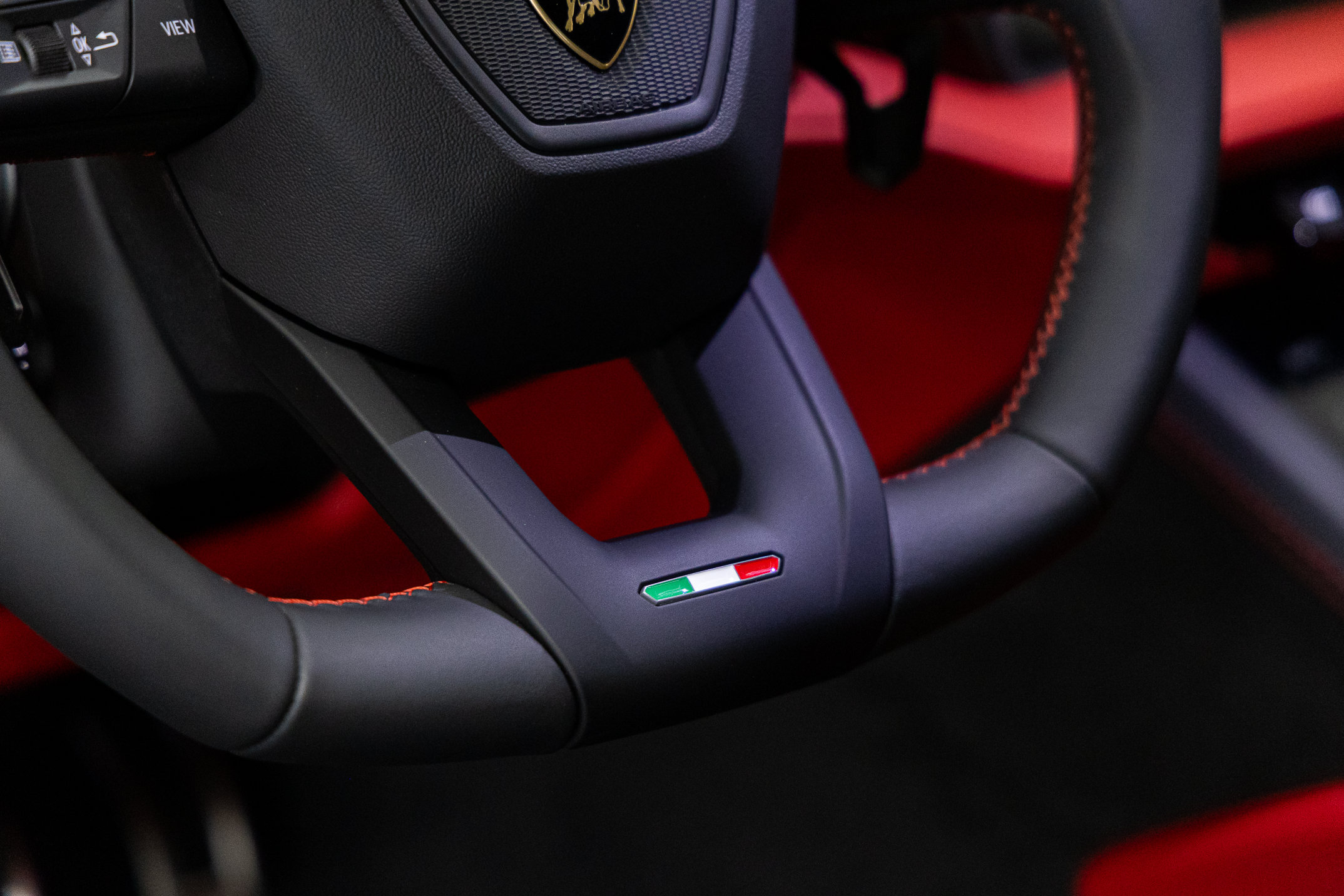2026 Lamborghini Urus SE - Photo 34