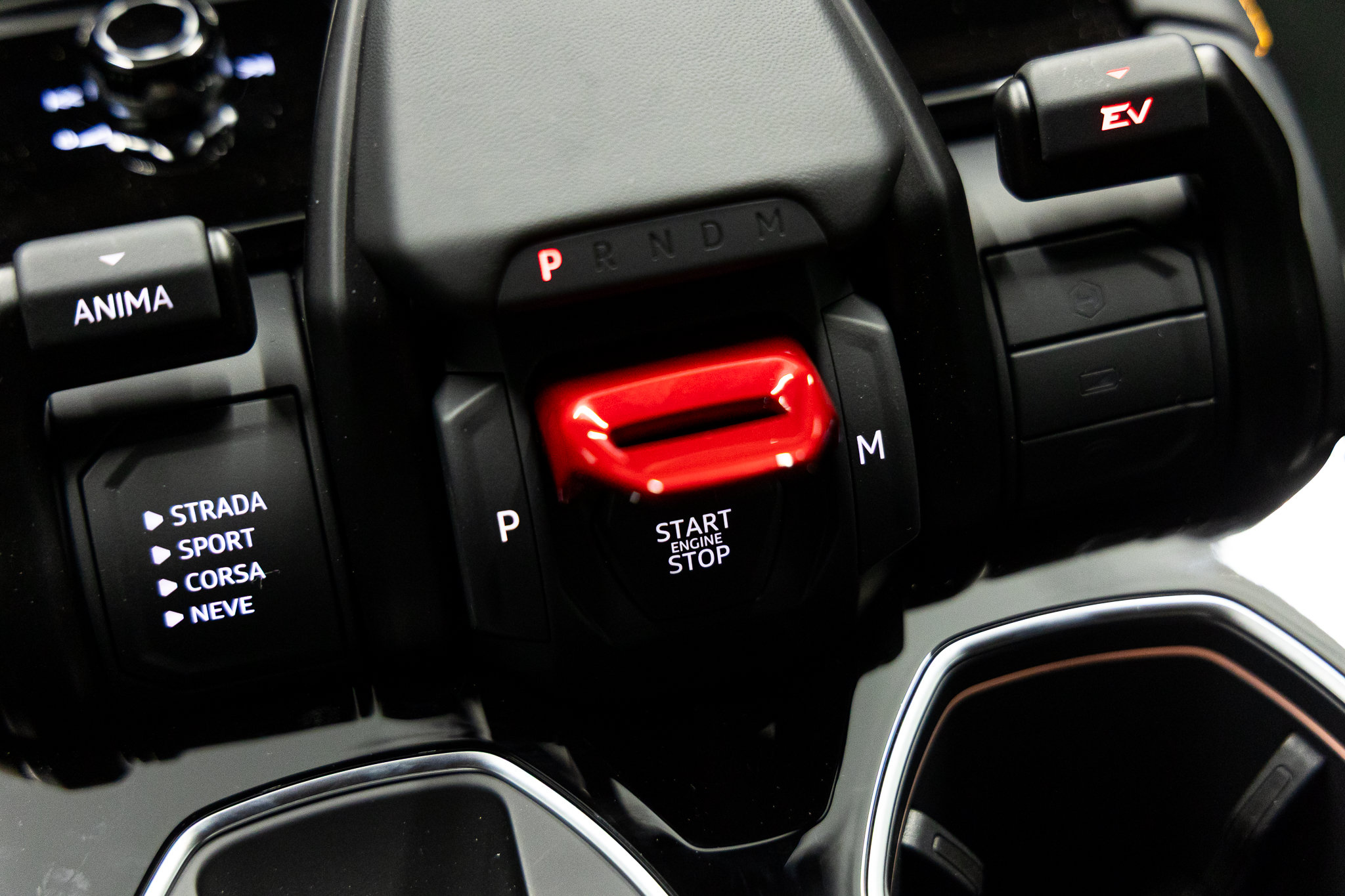 2026 Lamborghini Urus SE - Photo 48