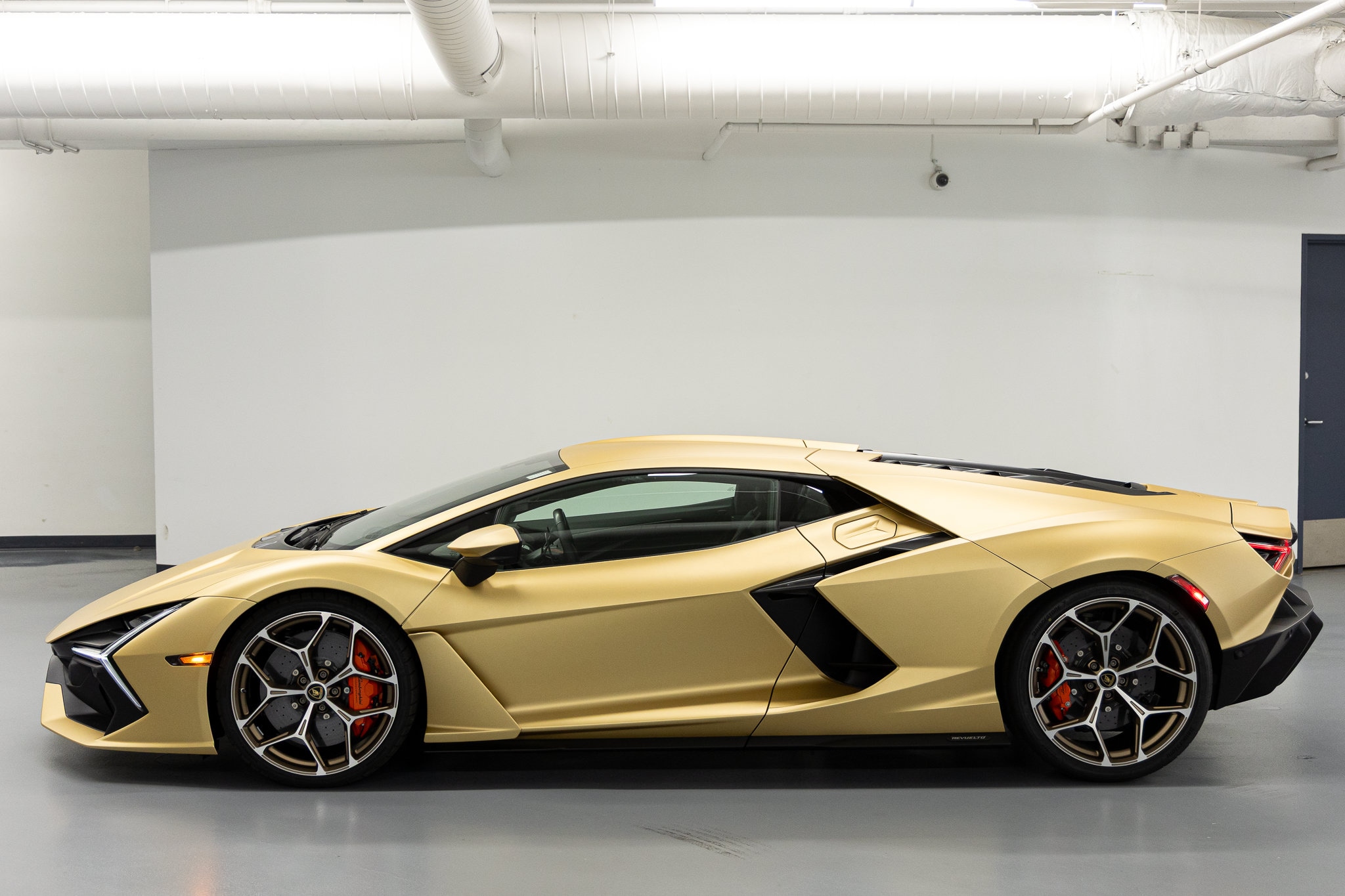 2026 Lamborghini Revuelto Base - Photo 5
