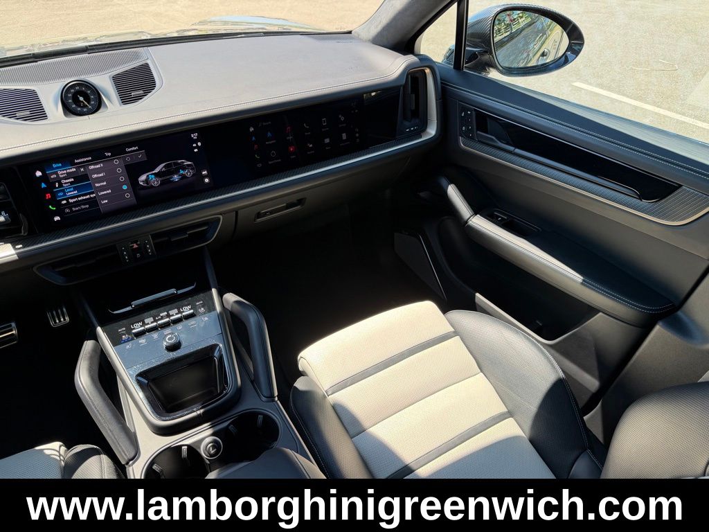 2024 Porsche Cayenne Coupe Turbo GT - Photo 37