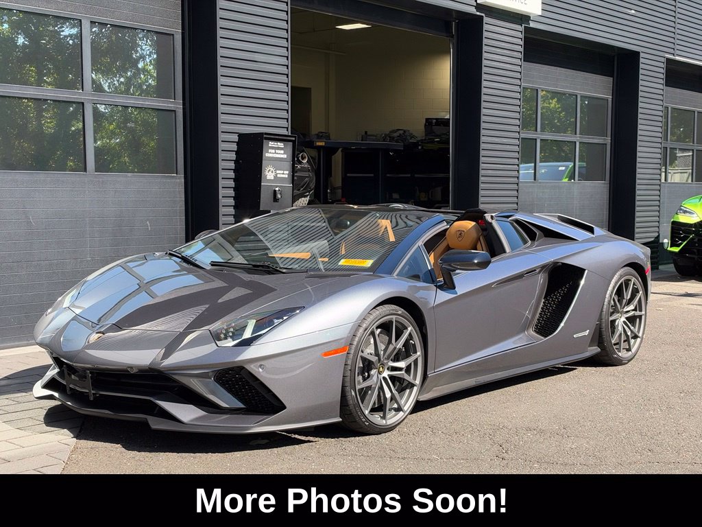  Lamborghini Aventador S