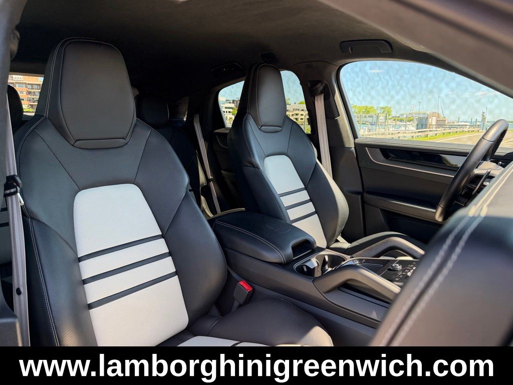 2024 Porsche Cayenne Coupe Turbo GT - Photo 43