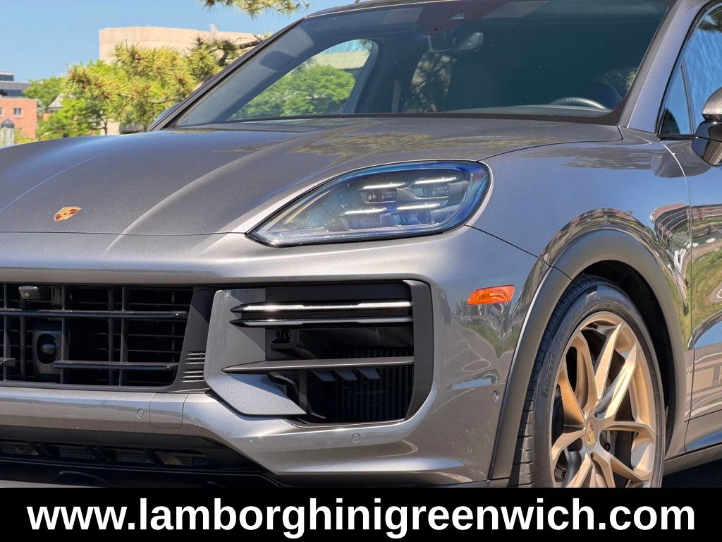2024 Porsche Cayenne Coupe Turbo GT - Photo 8
