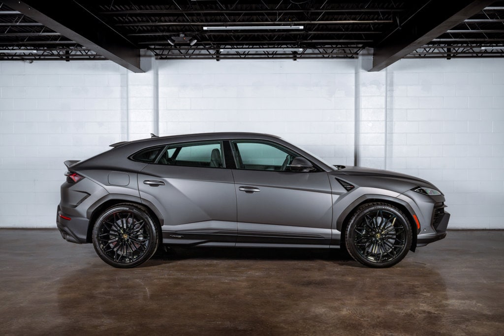New 2026 Lamborghini Urus SE SUV