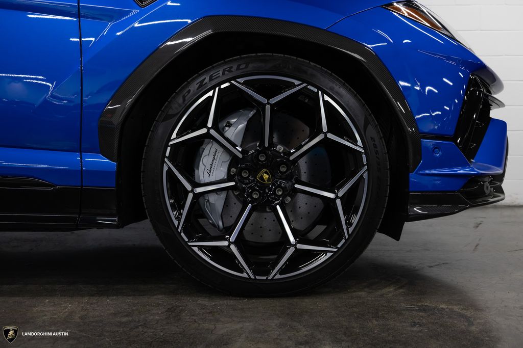 2024 Lamborghini Urus Performante - Photo 17