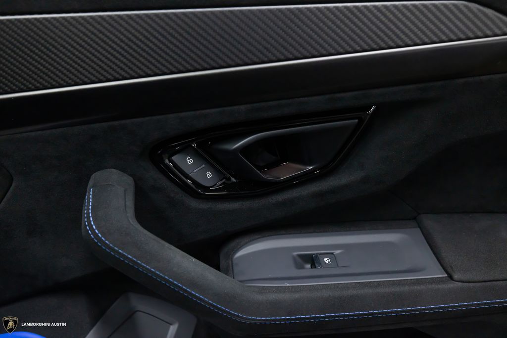 2024 Lamborghini Urus Performante - Photo 38