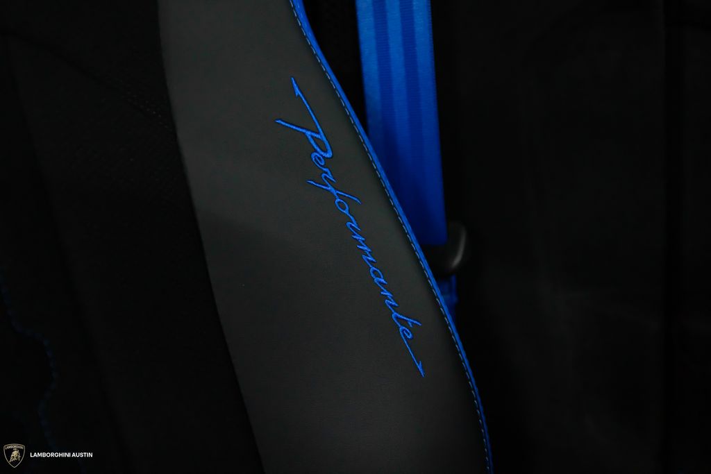 2024 Lamborghini Urus Performante - Photo 27