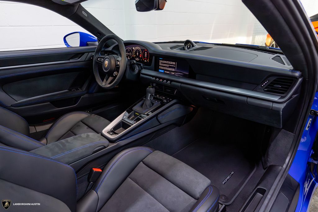 2026 Porsche 911 GT3 - Photo 39