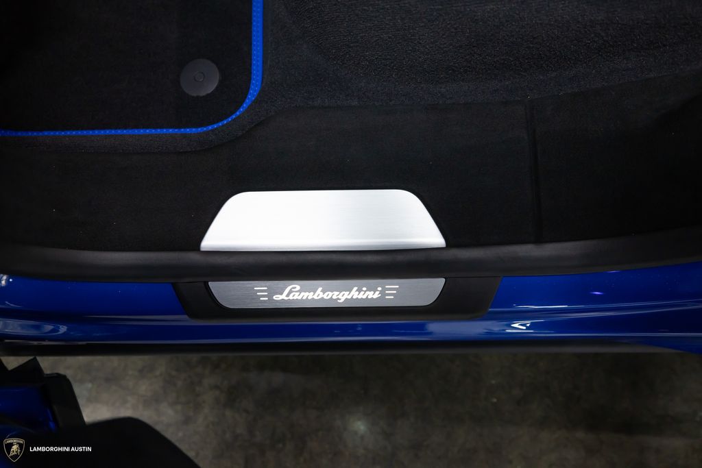 2024 Lamborghini Urus Performante - Photo 31
