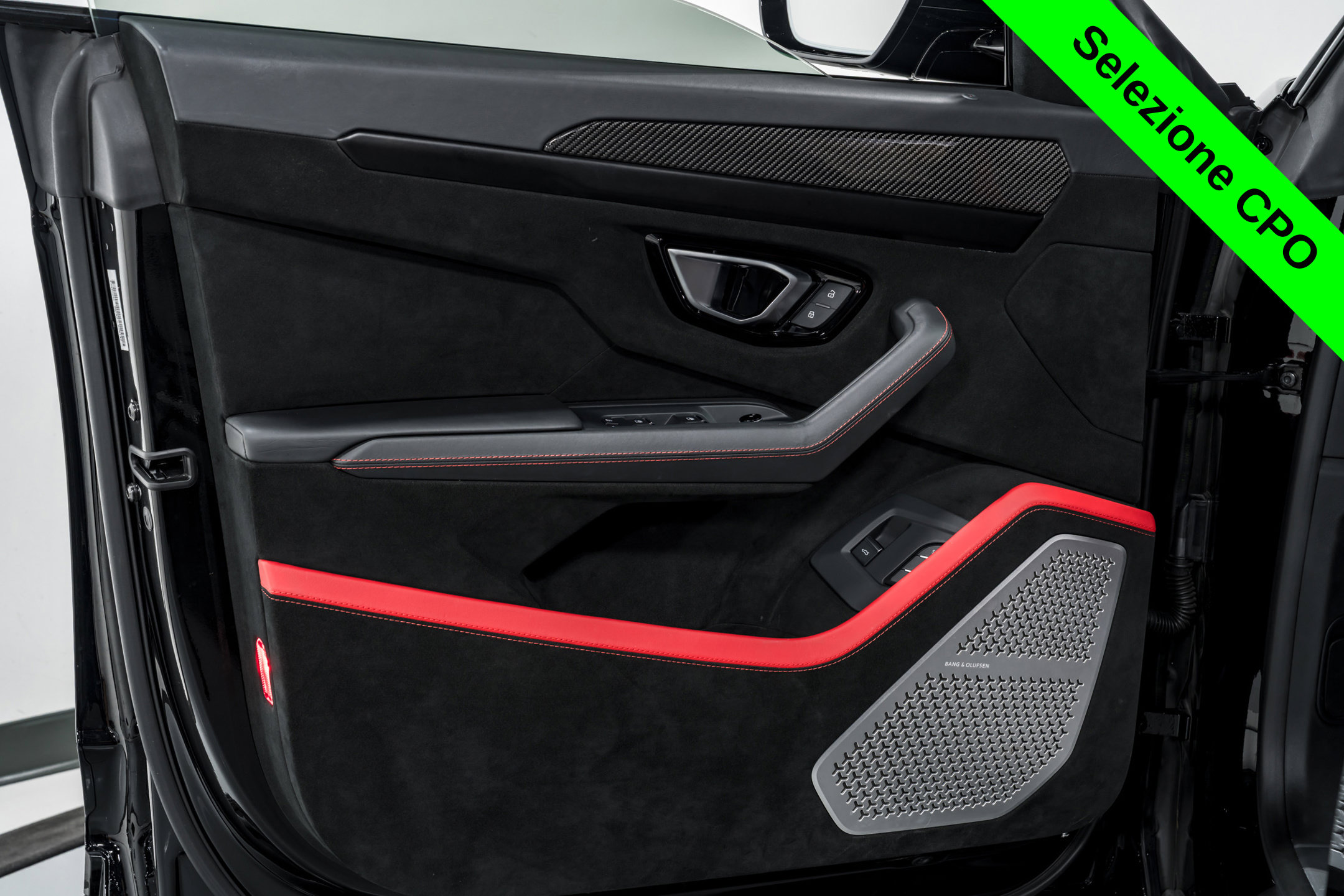 2023 Lamborghini Urus Performante - Photo 10