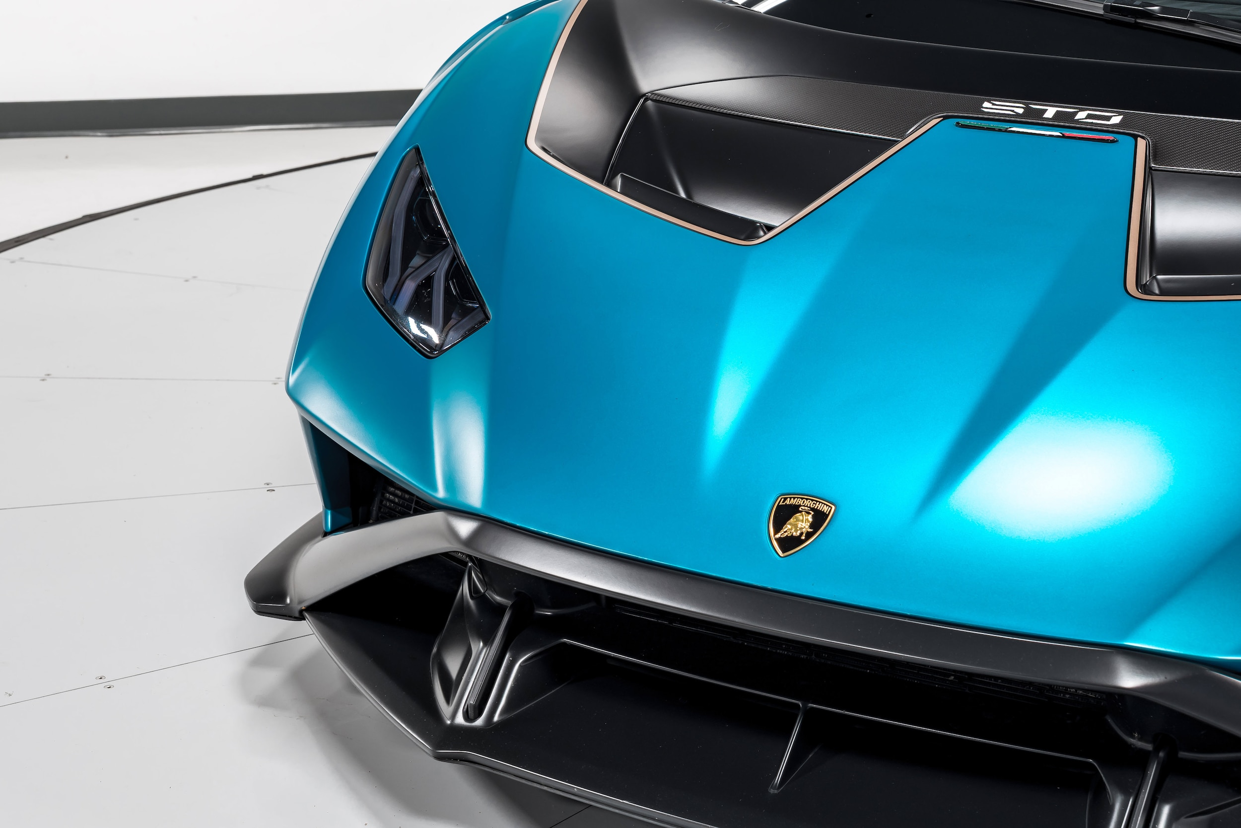 2022 Lamborghini Huracan STO - Photo 36