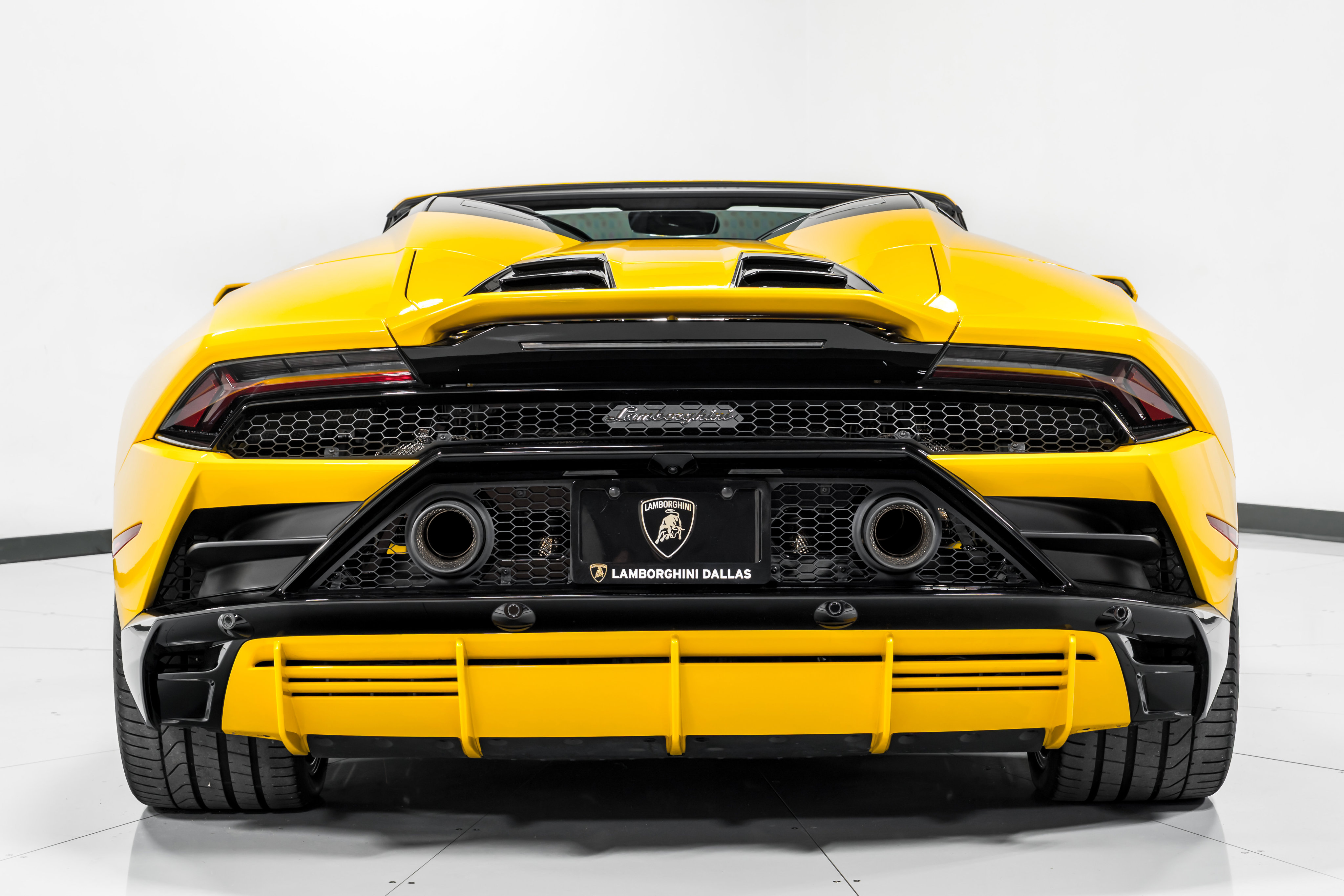 Used 2024 Lamborghini Huracan EVO Spyder AWD Convertible
