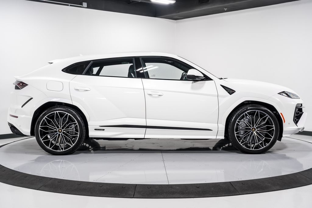 Used 2025 Lamborghini Urus SE SUV