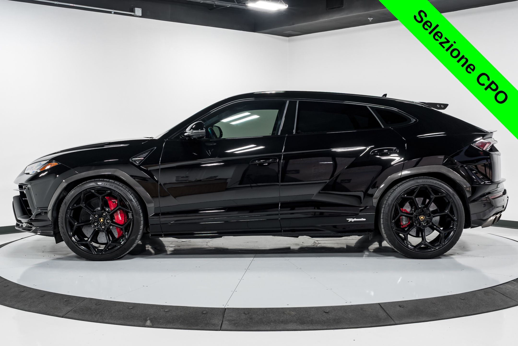 2023 Lamborghini Urus Performante - Photo 7