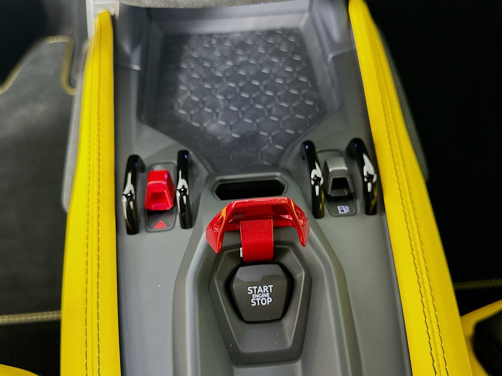 2026 Lamborghini Temerario Base - Photo 29