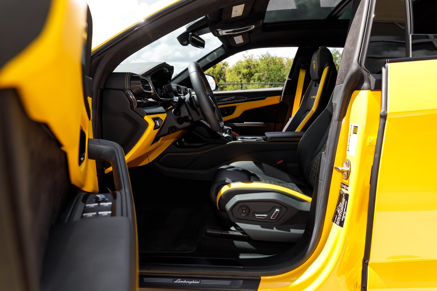 2024 Lamborghini Urus S - Photo 28